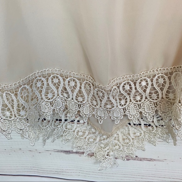 Love culture neutral lace detailed camis… - Picture 5 of 5